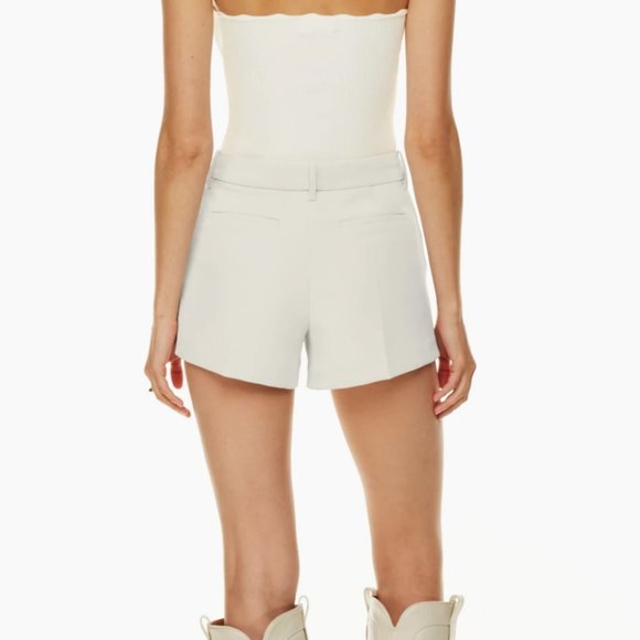 NWOT black Aritzia Wilfred mid-rise shorts - Picture 3 of 3